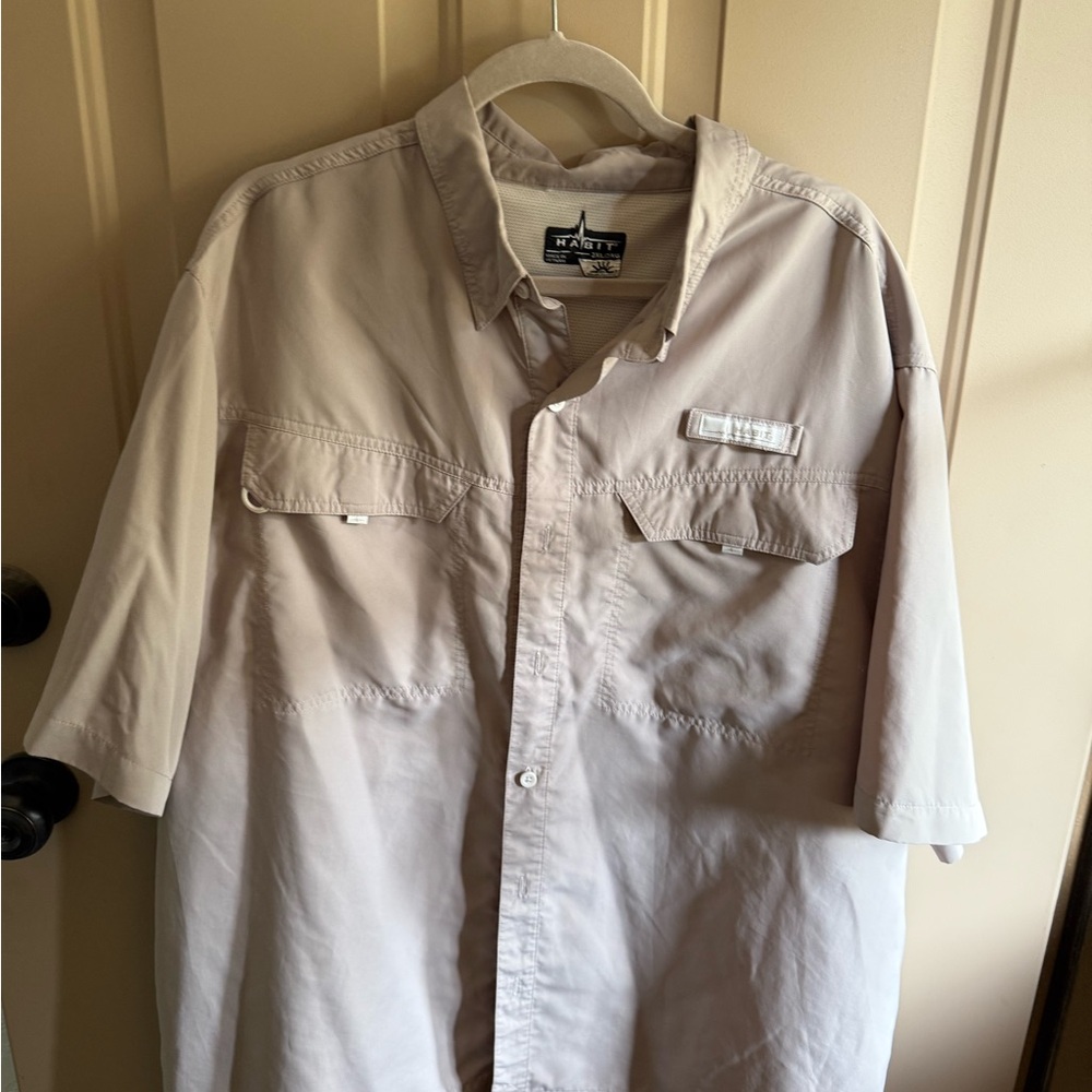 Men's Habit Fishing Shirt. Size 2XL. Tan.